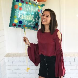 Meet your Posher, Tess